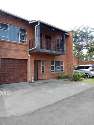 Apartment / Flat For Sale in Pelham, Pietermaritzburg